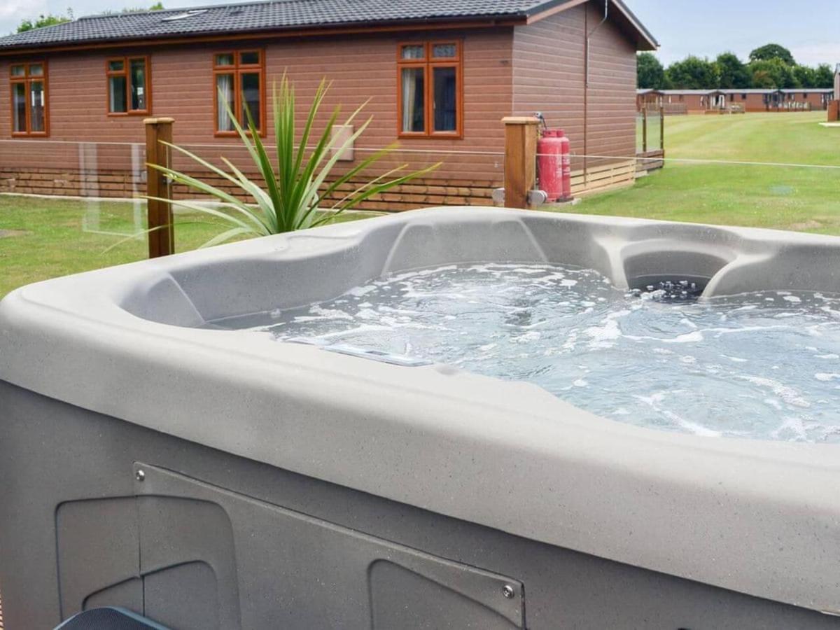 Luxury Boutique Style Lodge With Hot Tub Bridlington Ngoại thất bức ảnh