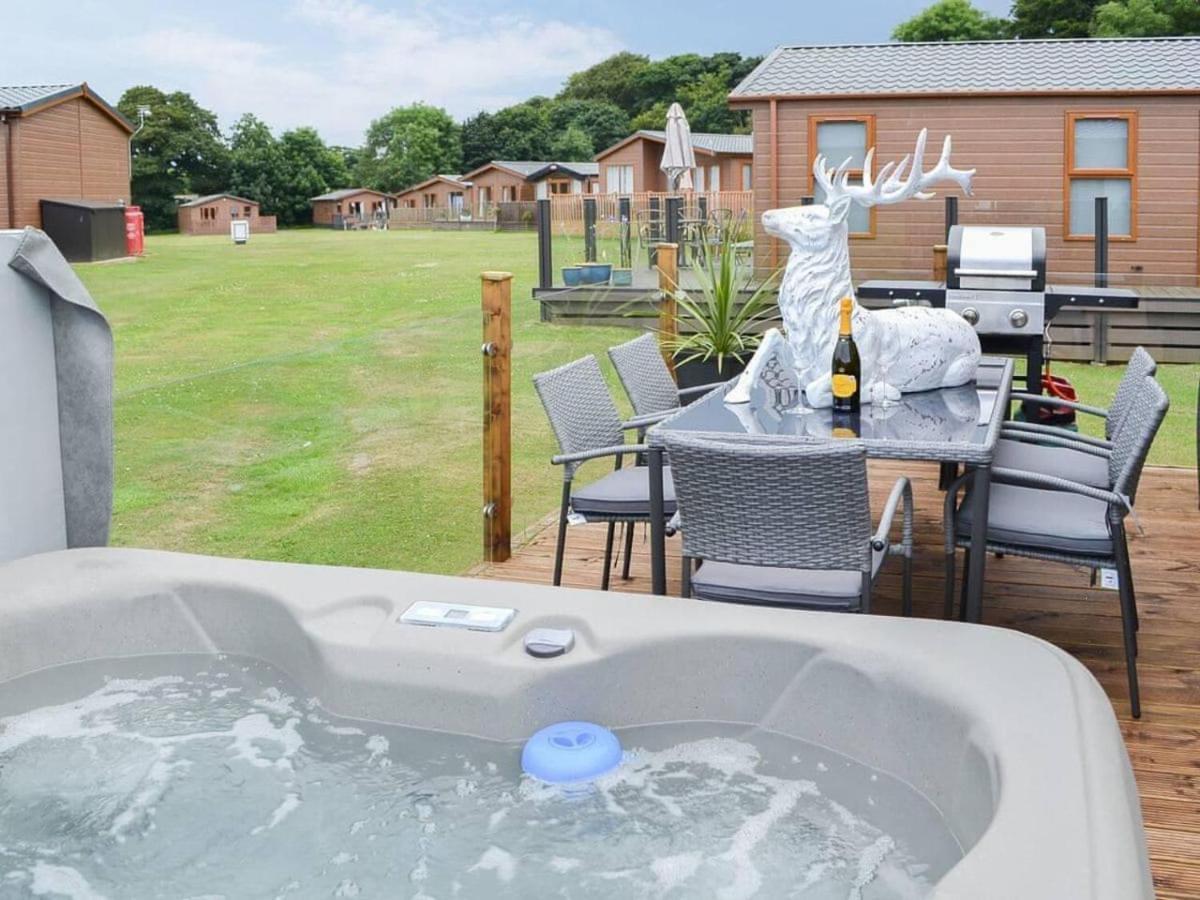 Luxury Boutique Style Lodge With Hot Tub Bridlington Ngoại thất bức ảnh